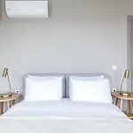 Flat With Panoramic Bosphorus View In Cihangir Istanbul