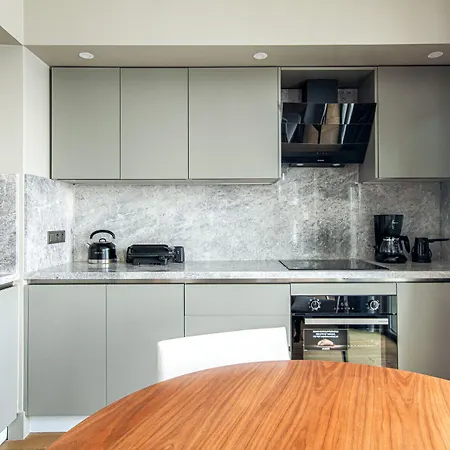 Flat With Panoramic Bosphorus View In Cihangir 이스탄불