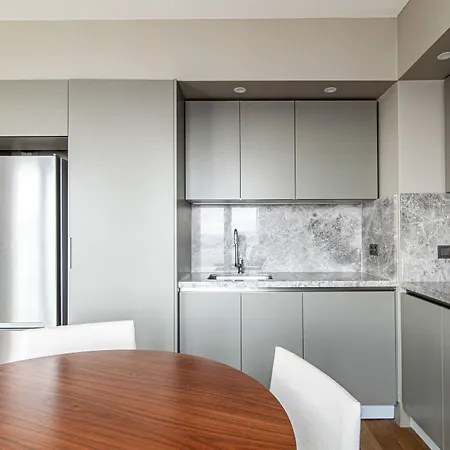 Flat With Panoramic Bosphorus View In Cihangir *