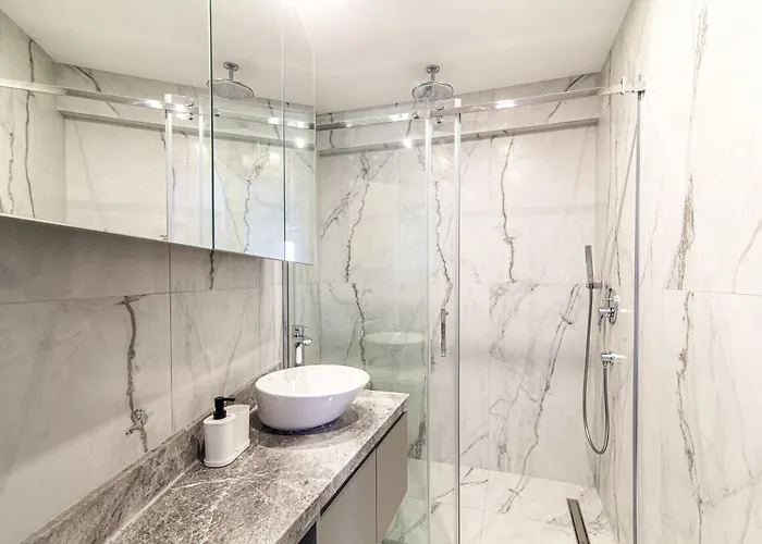 Flat With Panoramic Bosphorus View In Cihangir アパート *