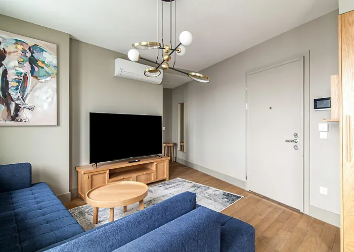 Flat With Panoramic Bosphorus View In Cihangir *